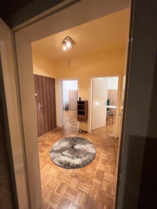 Duisburg Feelhome, Flughafen Nah,3-Schlafzimmer, Dusche Ebenerdig, Zentral, Wifi, Ground Floor Exterior photo